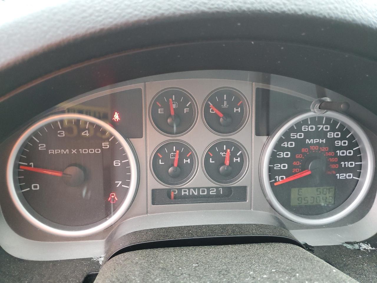 1FTRF14595NB88819 2005 Ford F150