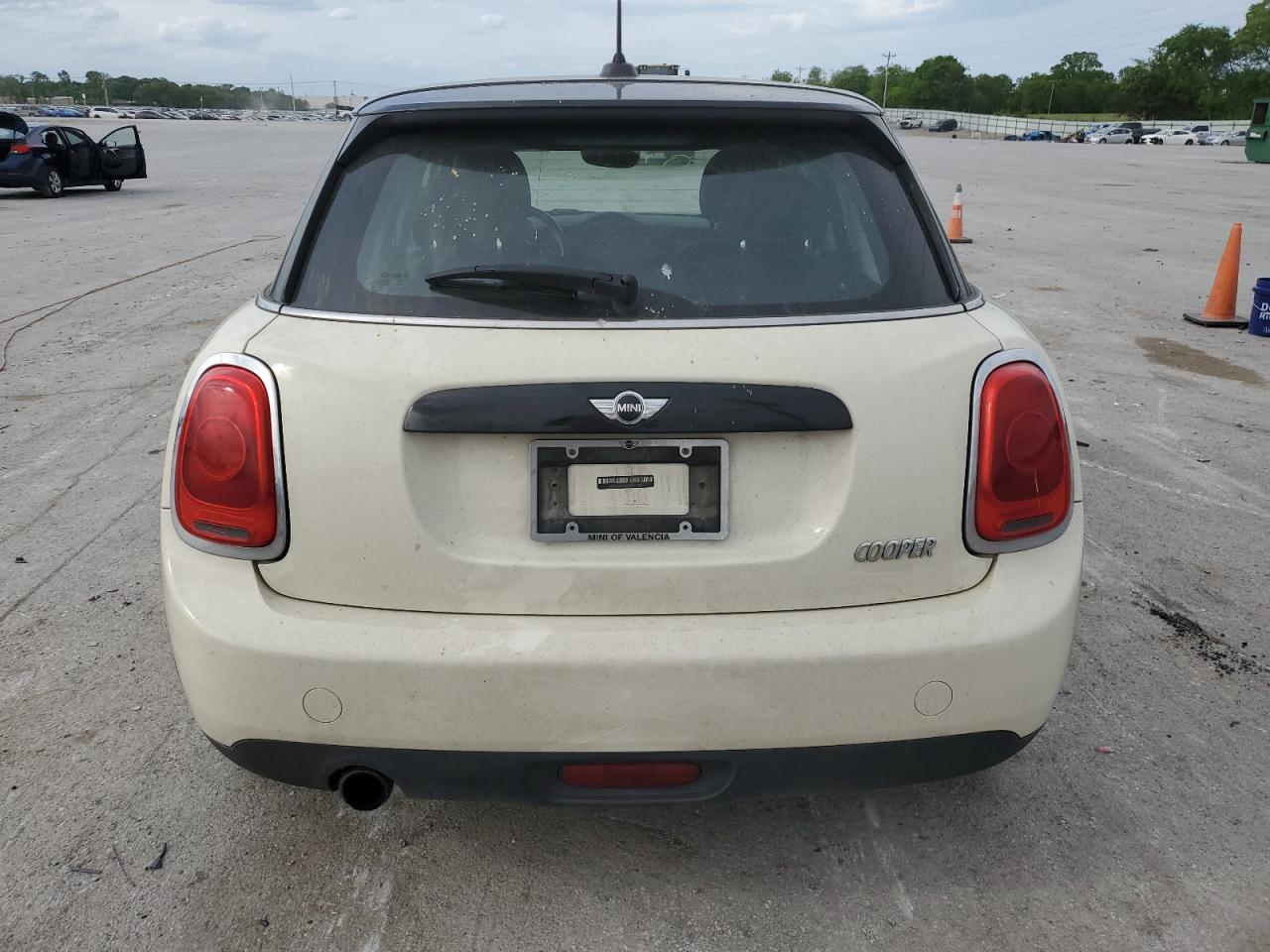 WMWXU1C57G2D57335 2016 Mini Cooper