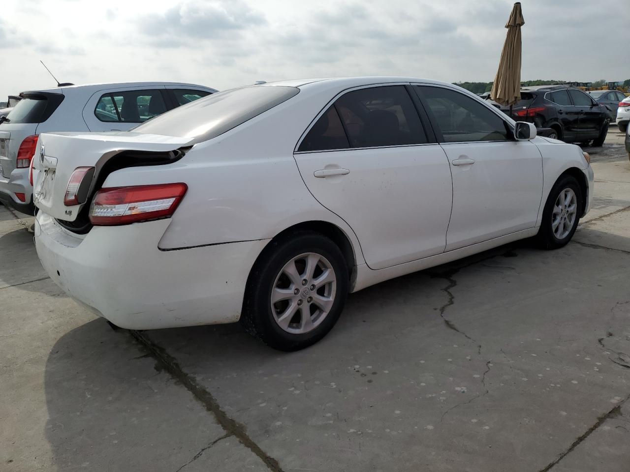 4T1BF3EK5BU597057 2011 Toyota Camry Base