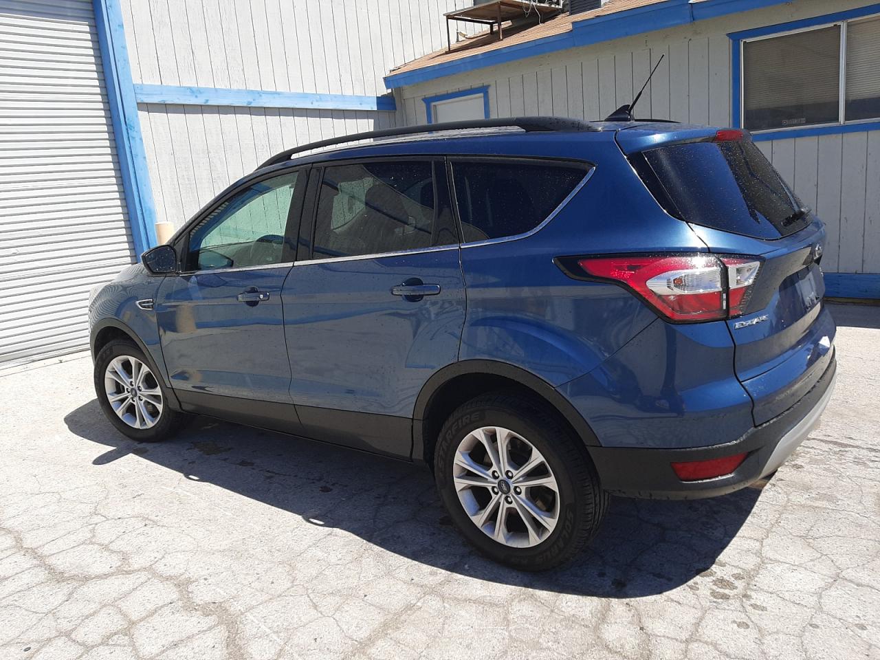 1FMCU9HD5JUB86539 2018 Ford Escape Sel