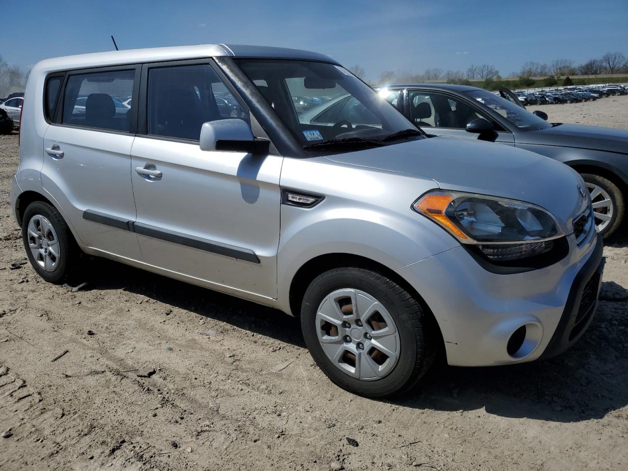 KNDJT2A59D7529588 2013 Kia Soul