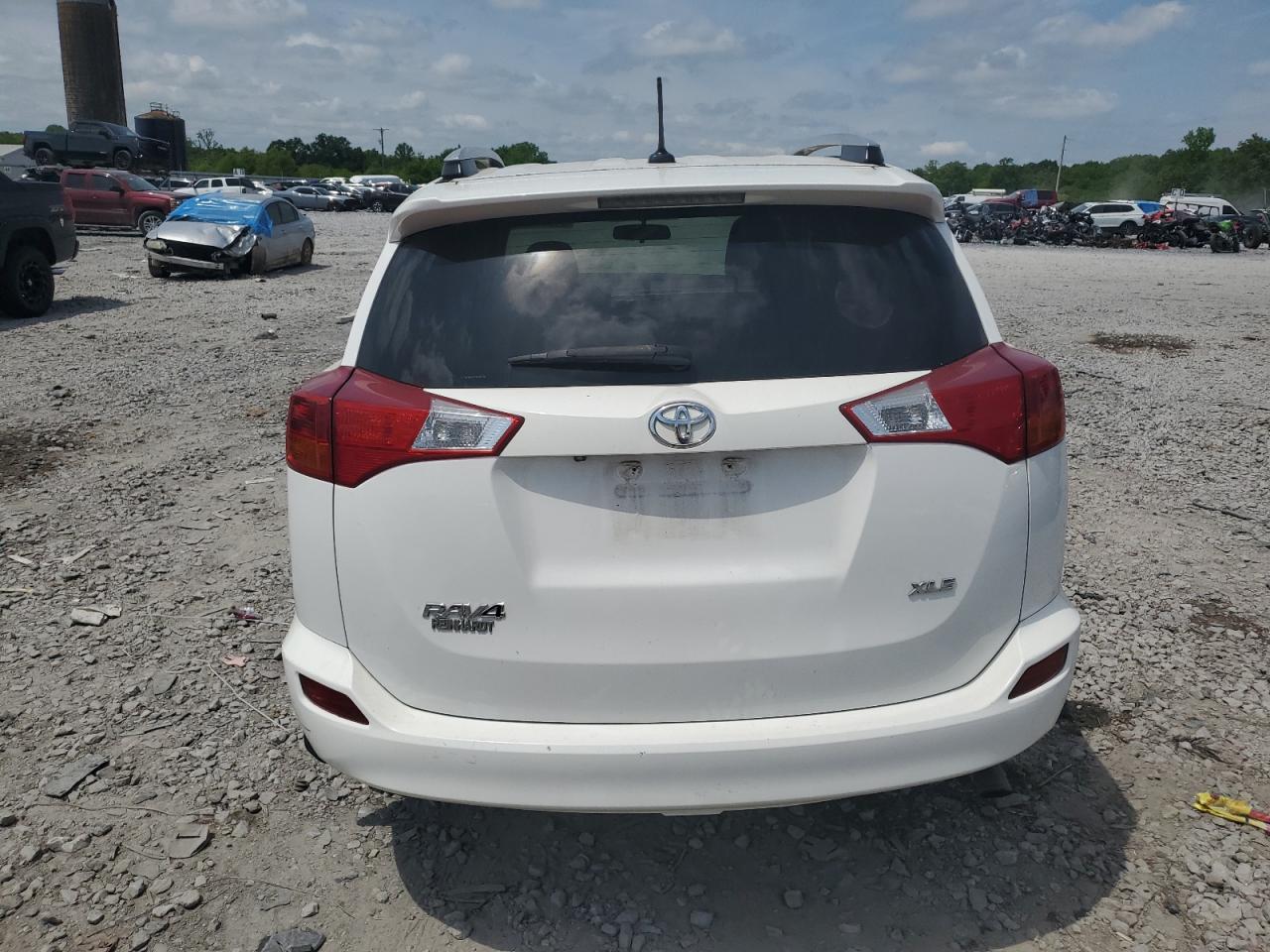 2T3WFREV3FW188616 2015 Toyota Rav4 Xle