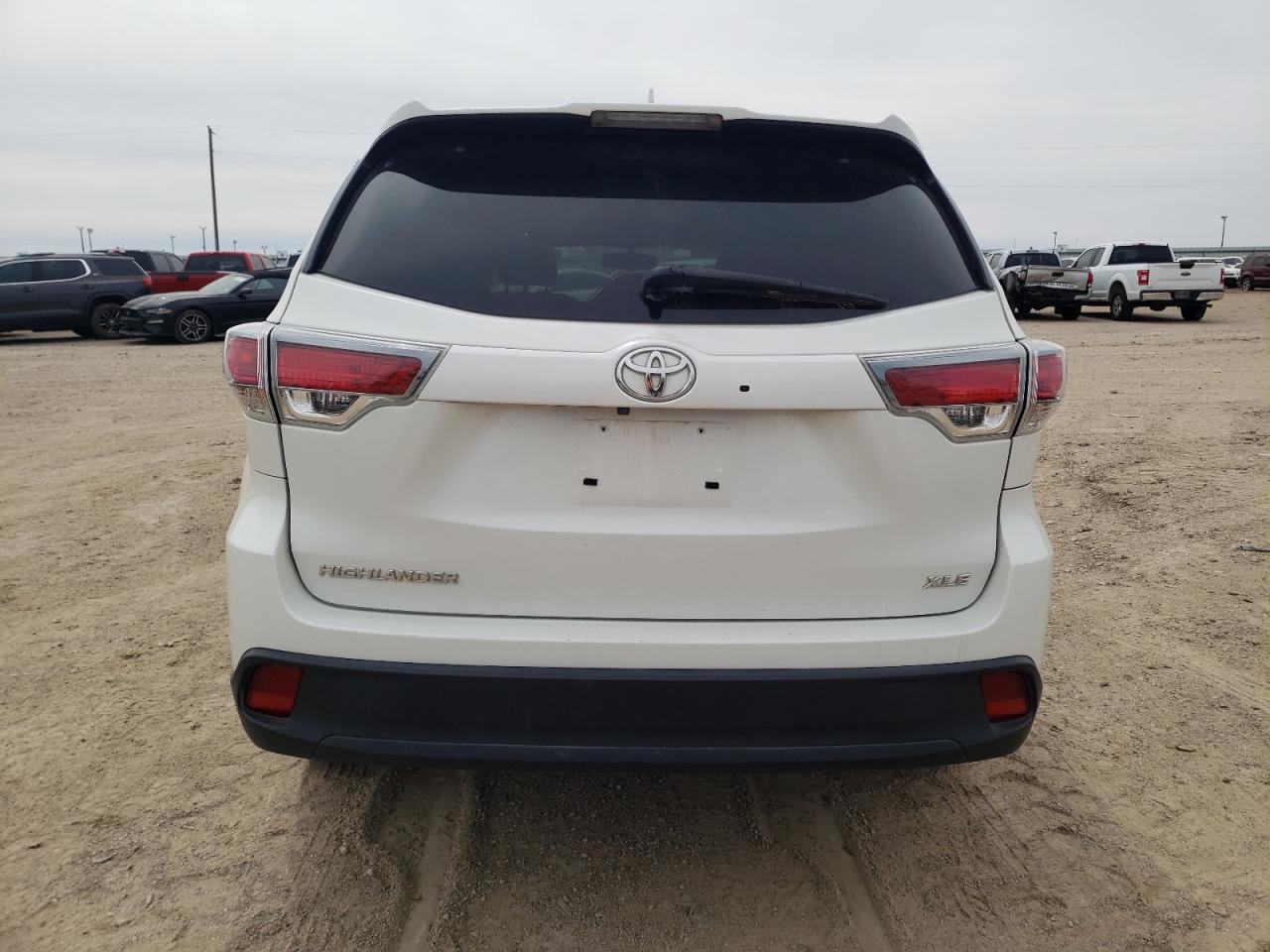 5TDKKRFH2ES008383 2014 Toyota Highlander Xle