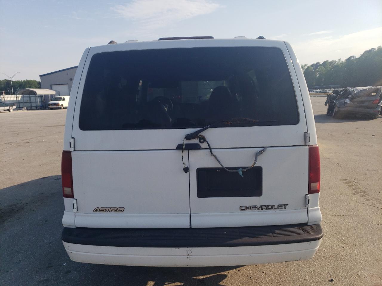 1GNDM19W8YB134846 2000 Chevrolet Astro