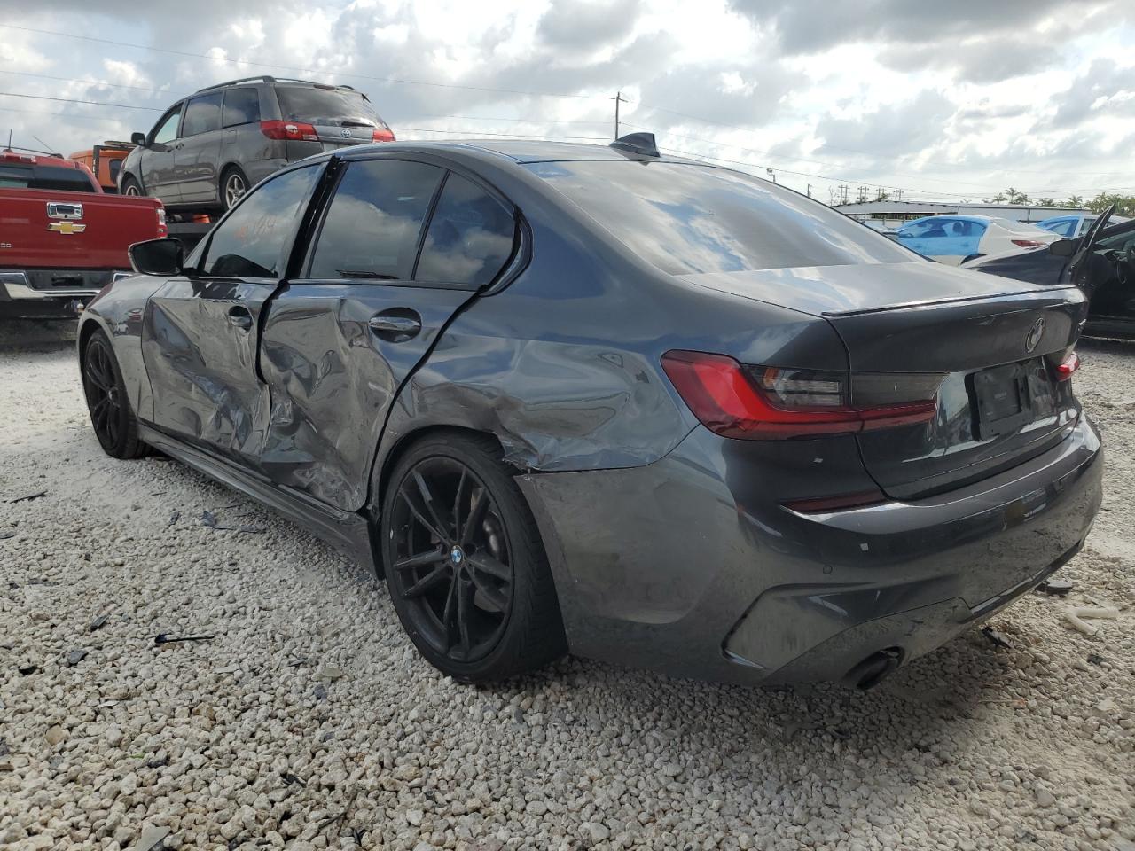 3MW5R1J06N8C40597 2022 BMW 330I