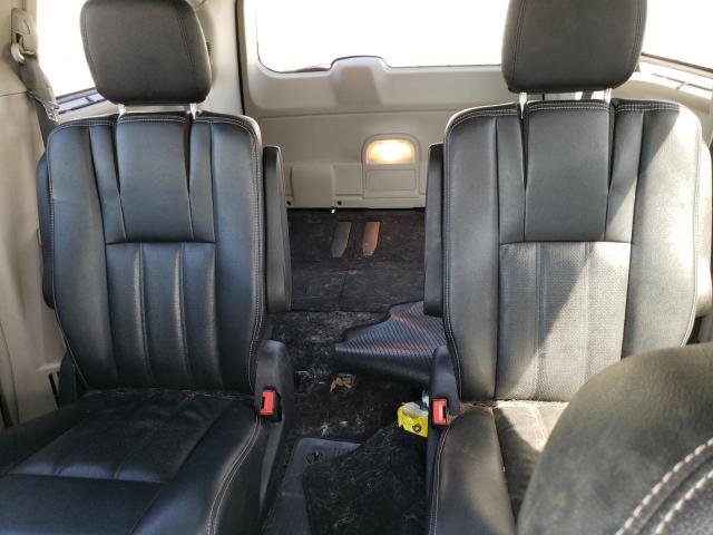 2015 CHRYSLER TOWN & COU - 2C4RC1CG7FR674738