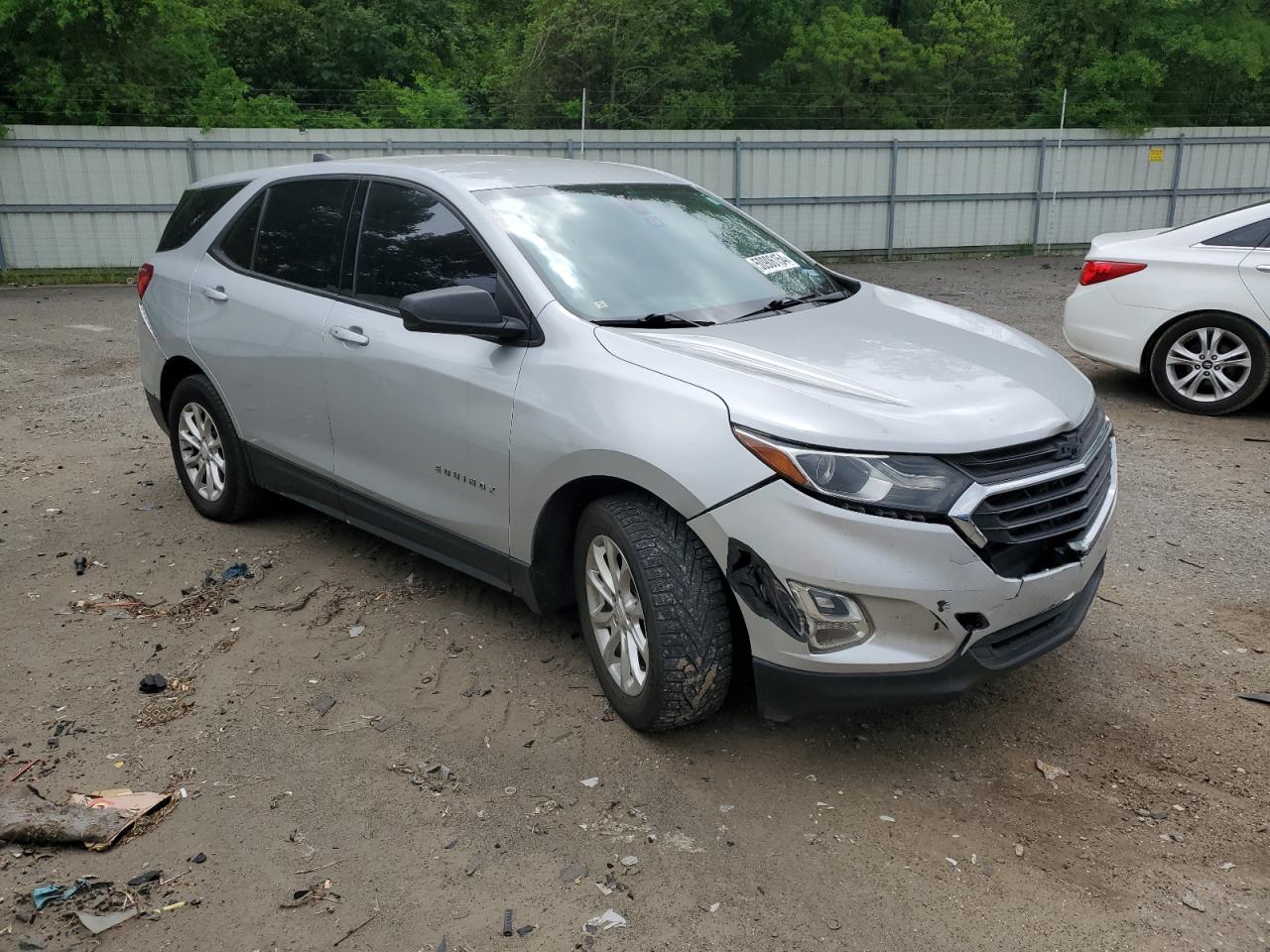 2018 Chevrolet Equinox Ls vin: 2GNAXHEV7J6189359