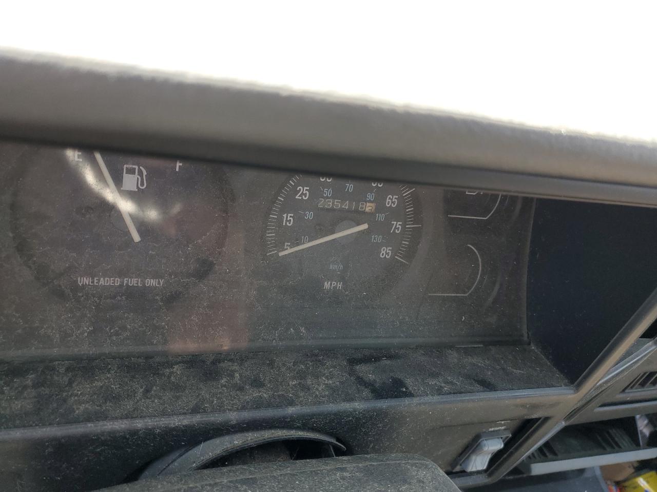 1J4FT27P3TL113793 1996 Jeep Cherokee Se