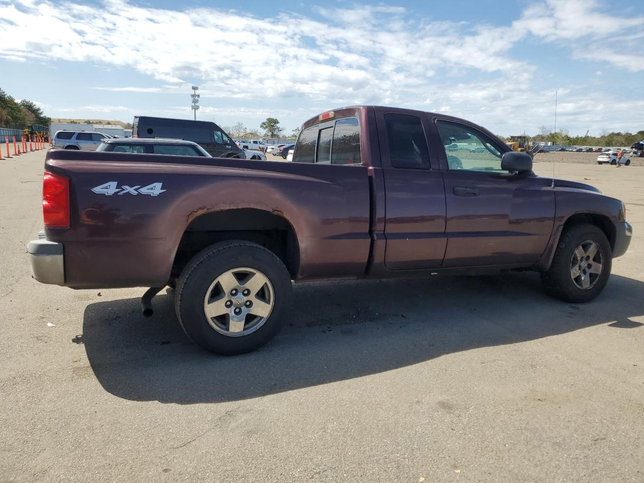 1D7HW42N45S226173 2005 Dodge Dakota Slt