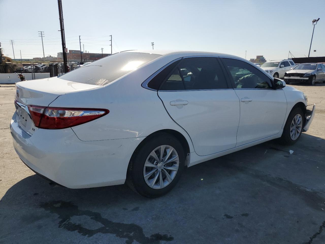 4T4BF1FK0FR475513 2015 Toyota Camry Le