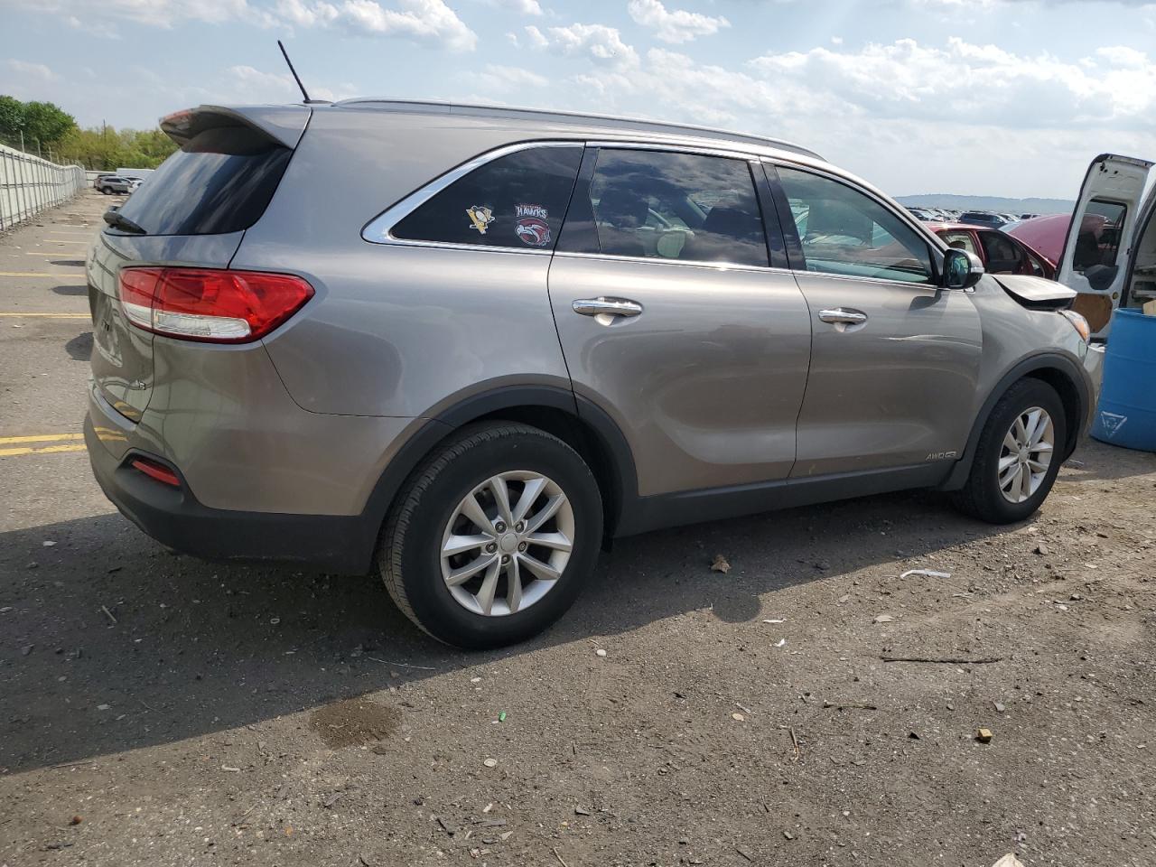 2017 Kia Sorento Lx vin: 5XYPGDA56HG328637