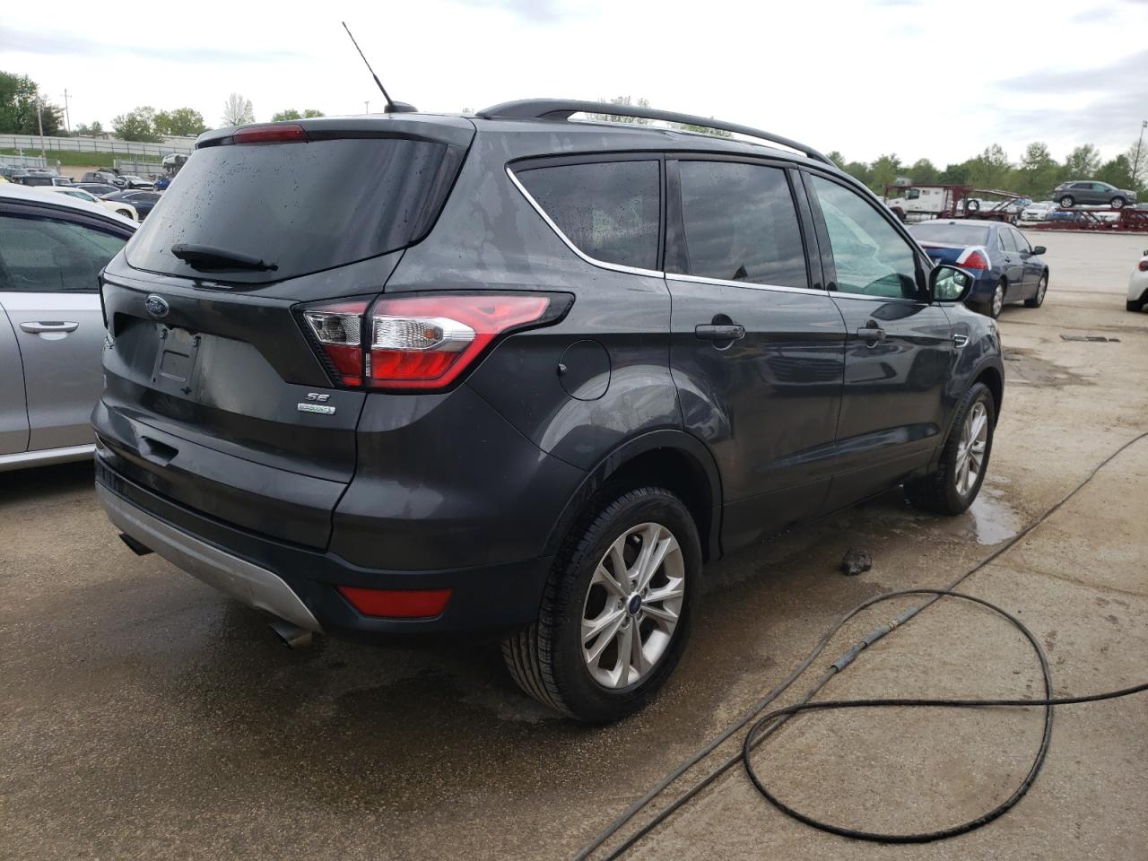 1FMCU0GD1JUC74680 2018 Ford Escape Se