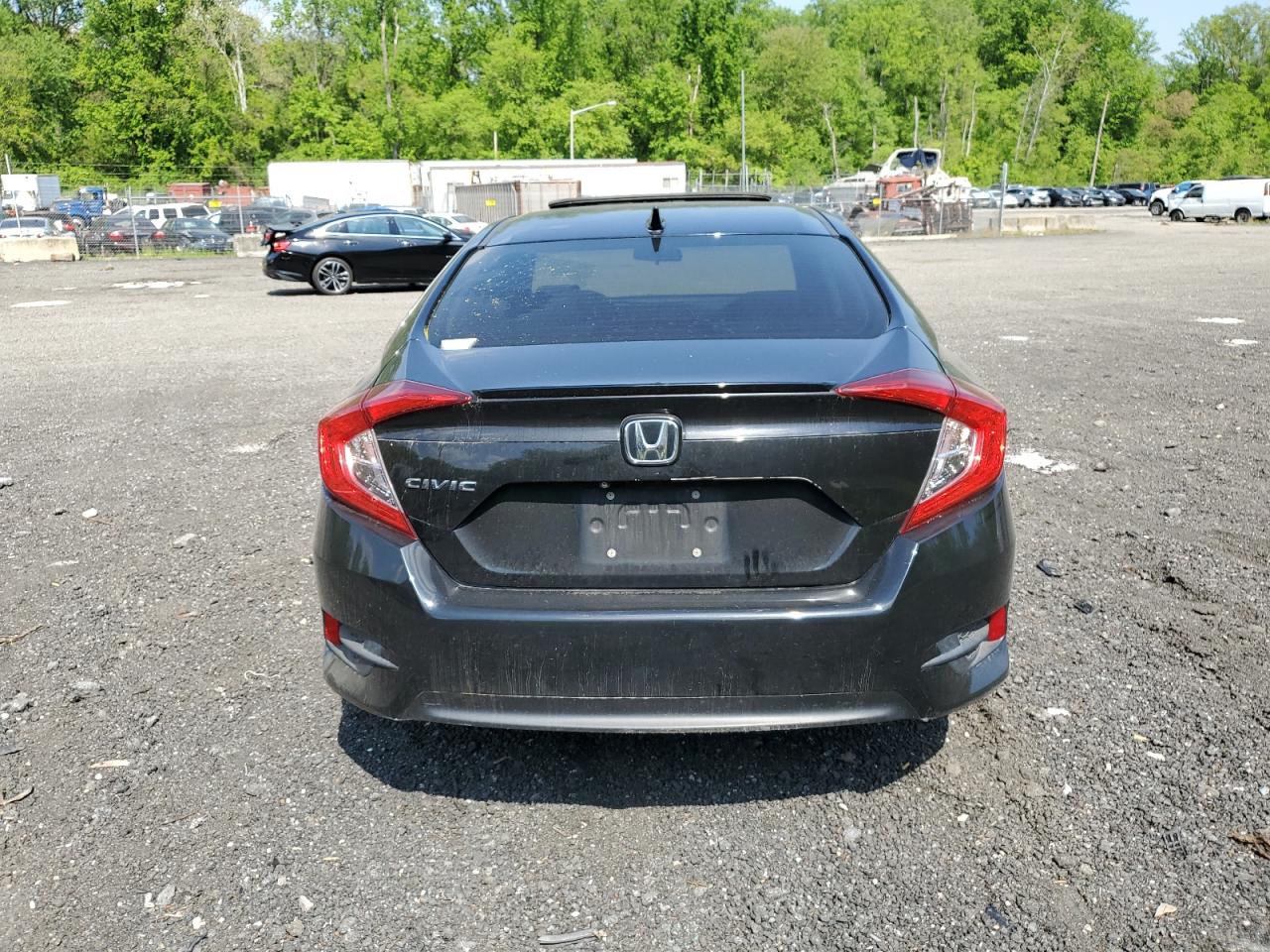 2018 Honda Civic Ex vin: JHMFC1F33JX012790