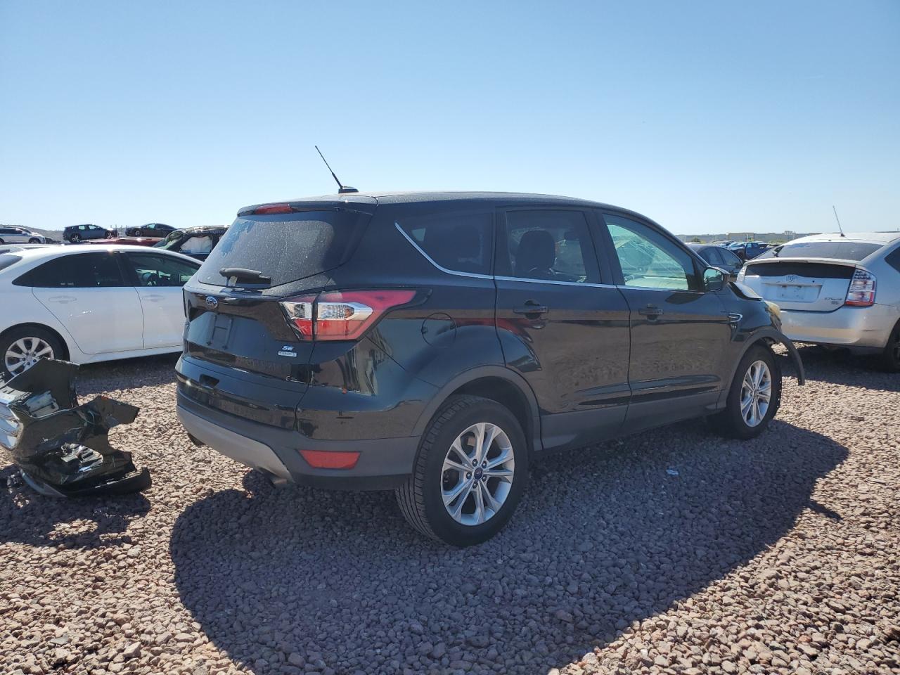 1FMCU0GD9HUC02099 2017 Ford Escape Se