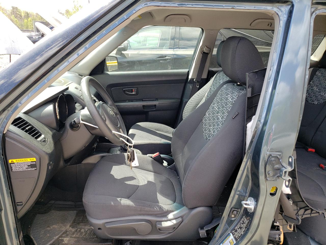 KNDJT2A21B7315407 2011 Kia Soul +