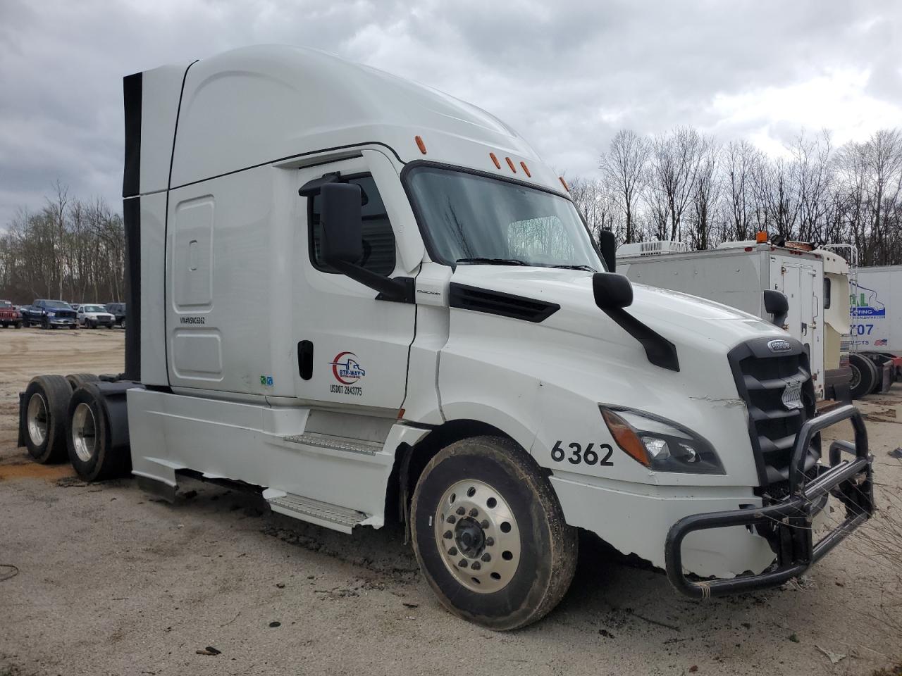 Freightliner Cascadia 2022 126" Sleepercab