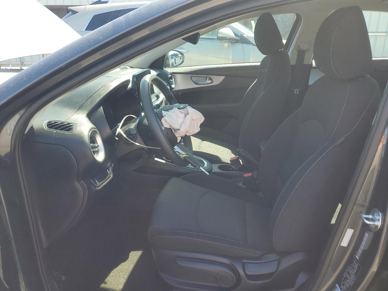 3KPF24ADXPE693500 2023 Kia Forte Lx