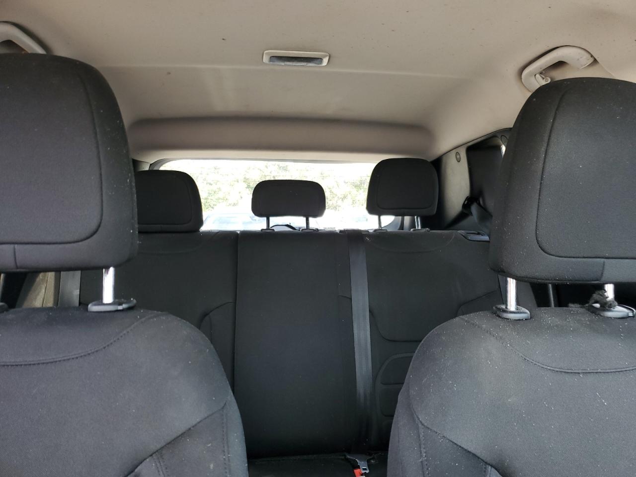ZACNJABB7KPK70585 2019 Jeep Renegade Latitude