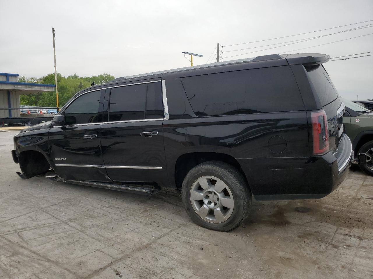 2016 GMC Yukon Xl Denali vin: 1GKS2HKJ6GR337435