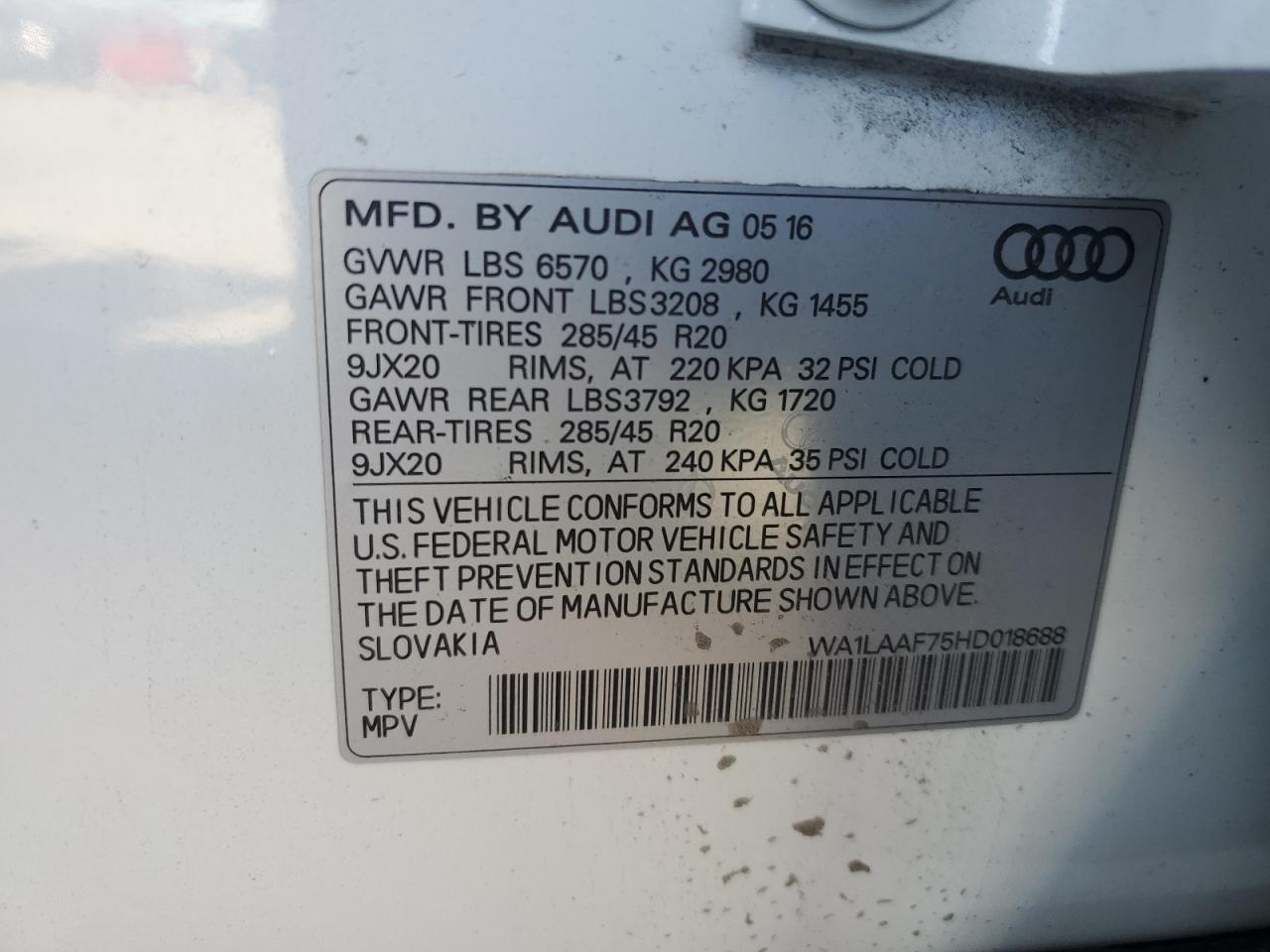 WA1LAAF75HD018688 2017 Audi Q7 Premium Plus