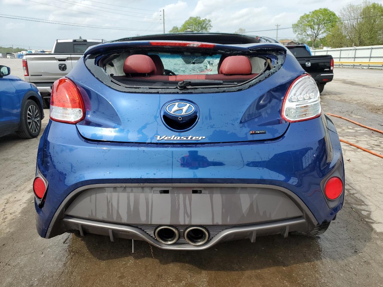 2017 Hyundai Veloster Turbo vin: KMHTC6AE7HU318540