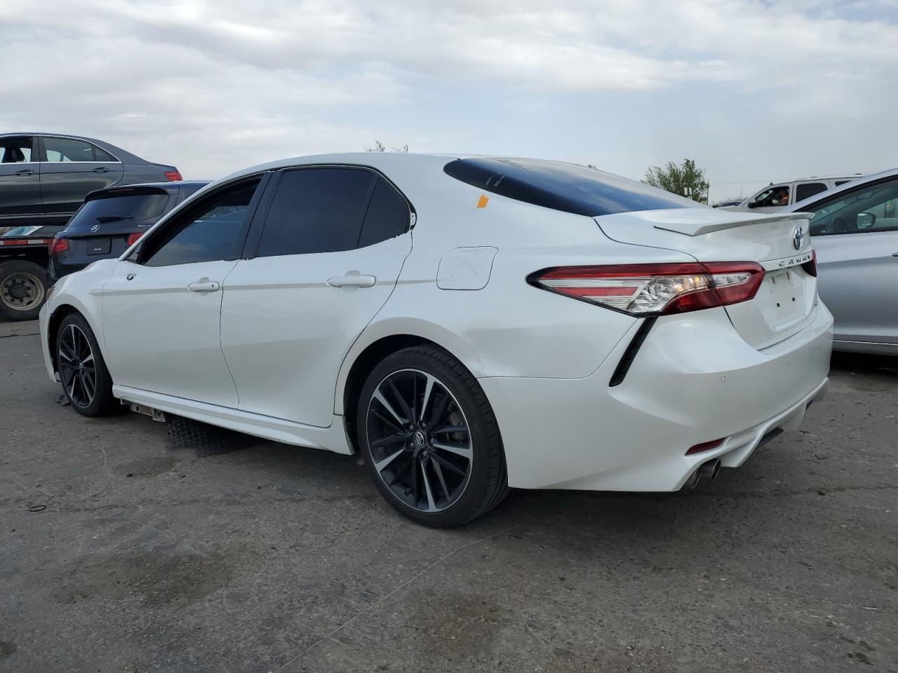 4T1B61HK4JU112406 2018 Toyota Camry Xse