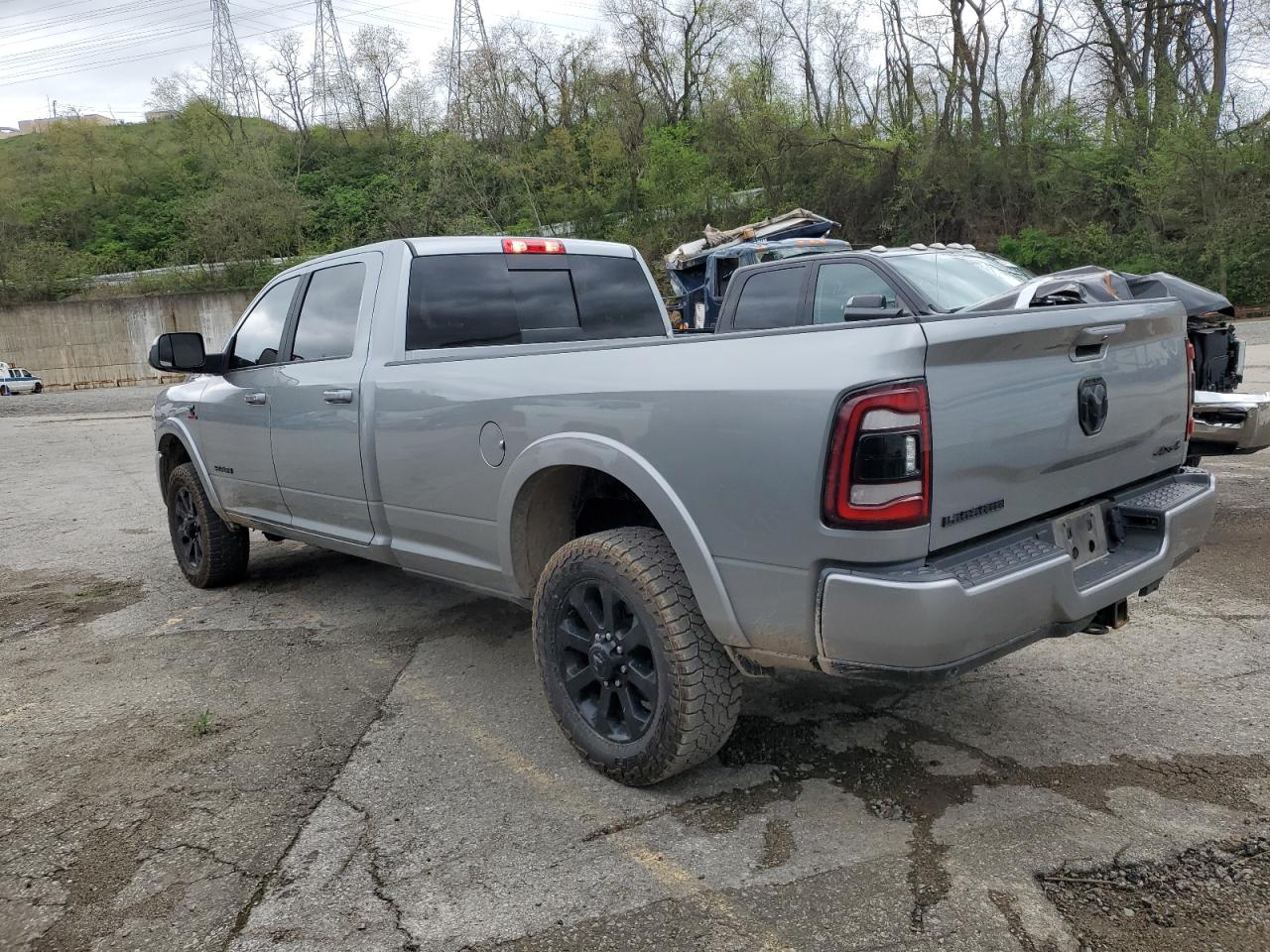 3C63R3JL8NG268804 2022 Ram 3500 Laramie