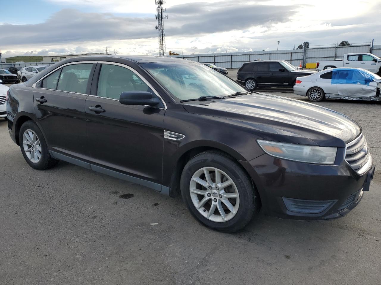 1FAHP2D80DG215603 2013 Ford Taurus Se