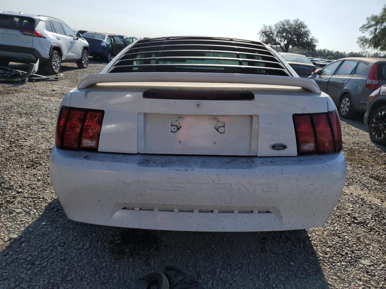 1FAFP4048YF144426 2000 Ford Mustang