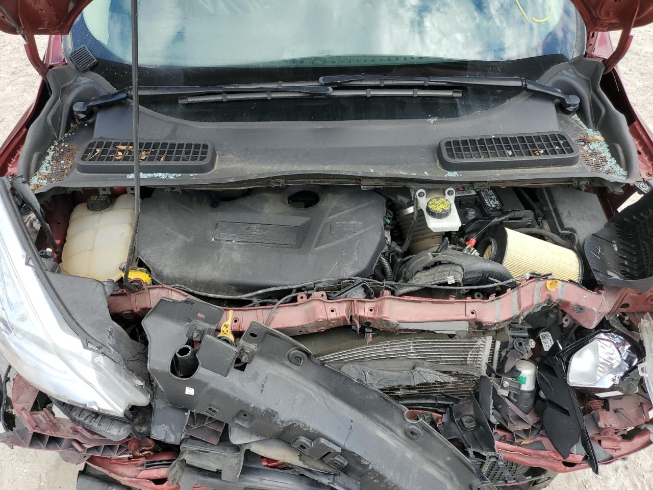 1FMCU0J97GUB33948 2016 Ford Escape Titanium