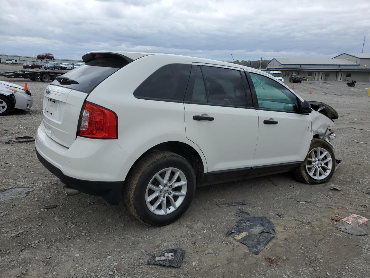 2FMDK3GC9DBE02225 2013 Ford Edge Se