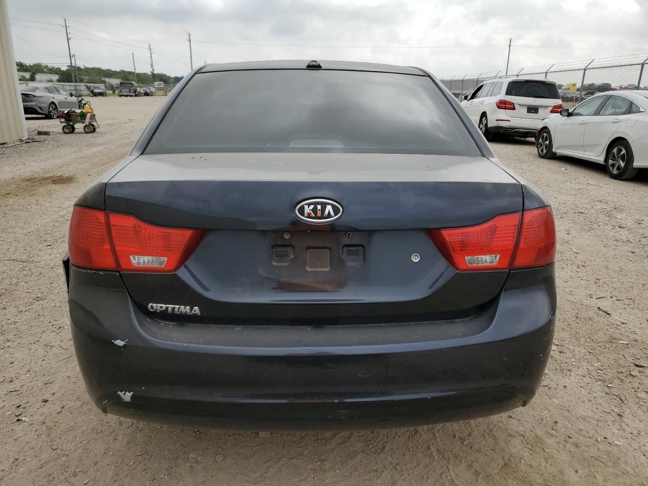 KNAGE228495293882 2009 Kia Optima Lx