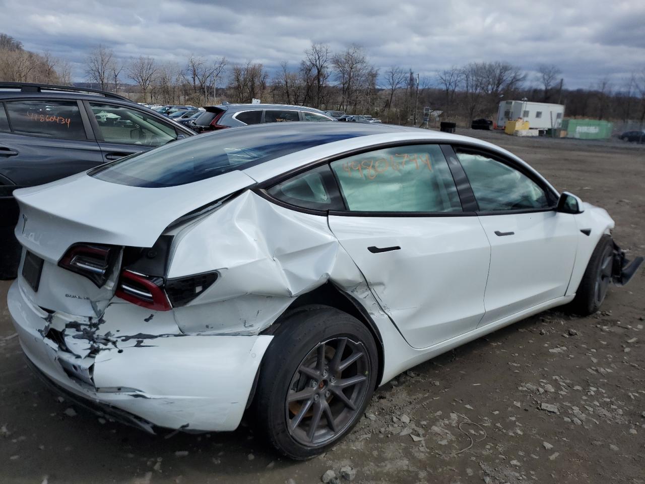 2022 Tesla Model 3 vin: 5YJ3E1EB8NF335014