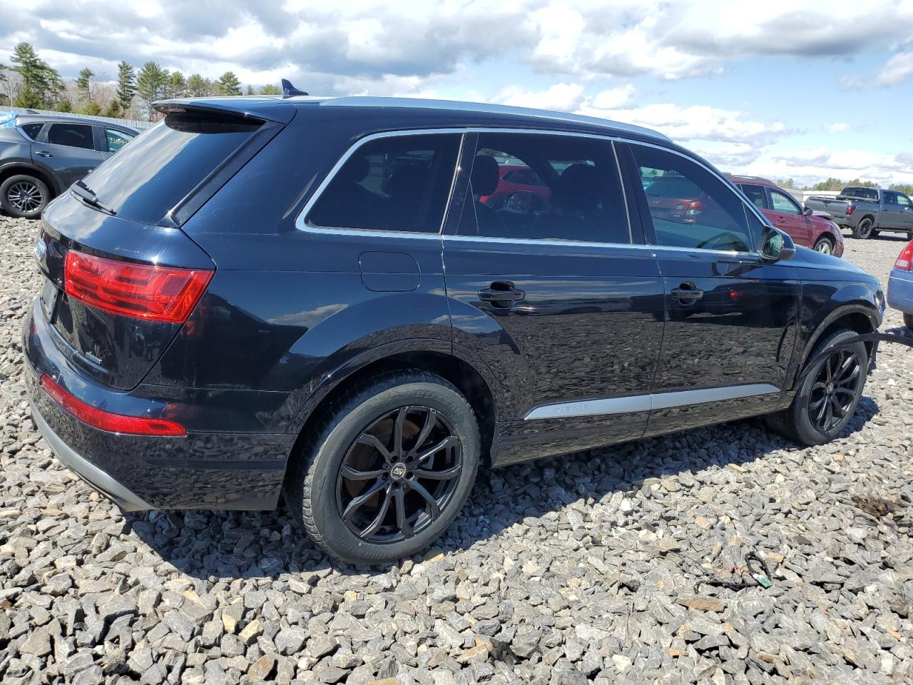 WA1LAAF76HD012379 2017 Audi Q7 Premium Plus