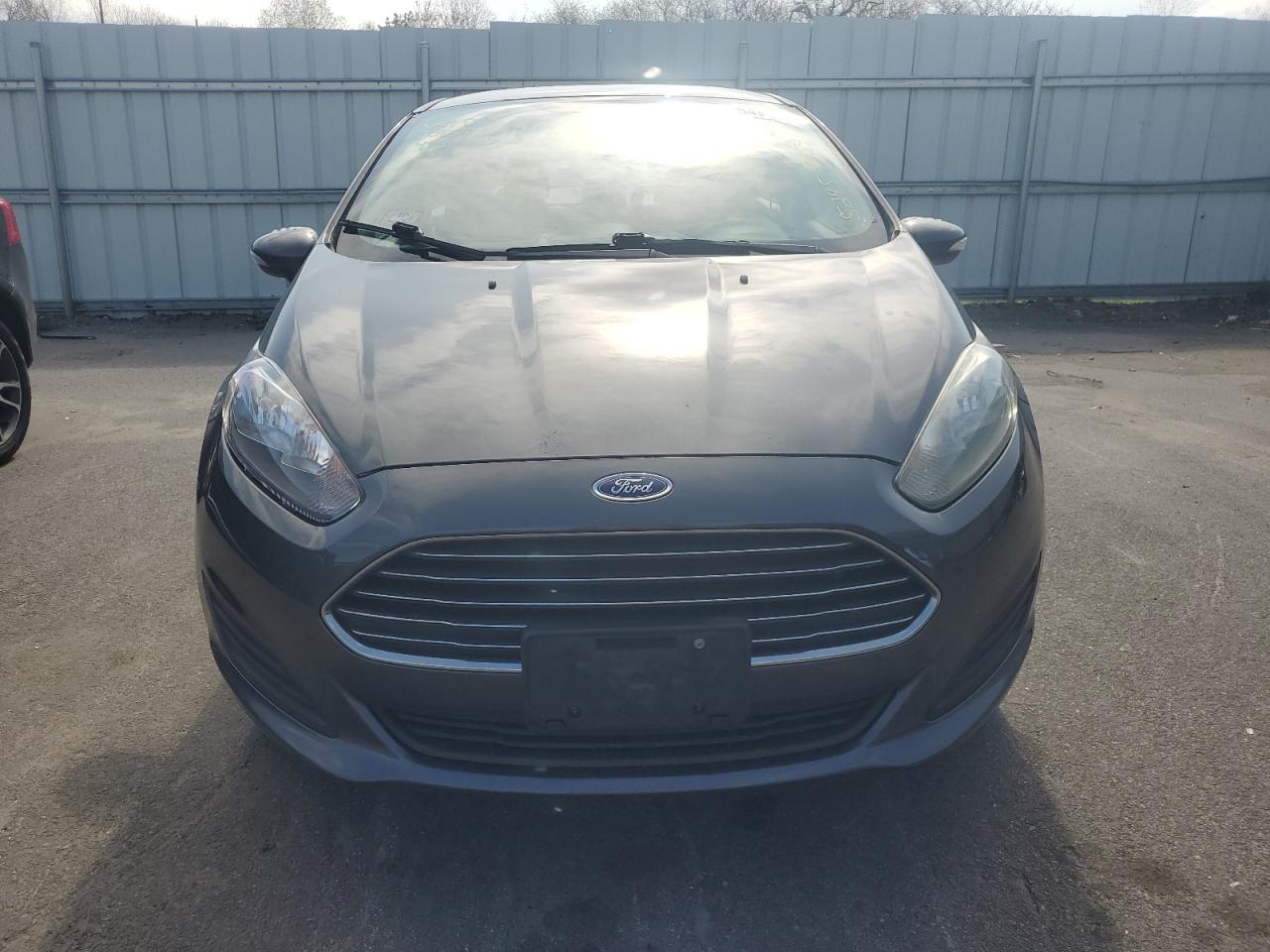 3FADP4BJ2FM139116 2015 Ford Fiesta Se