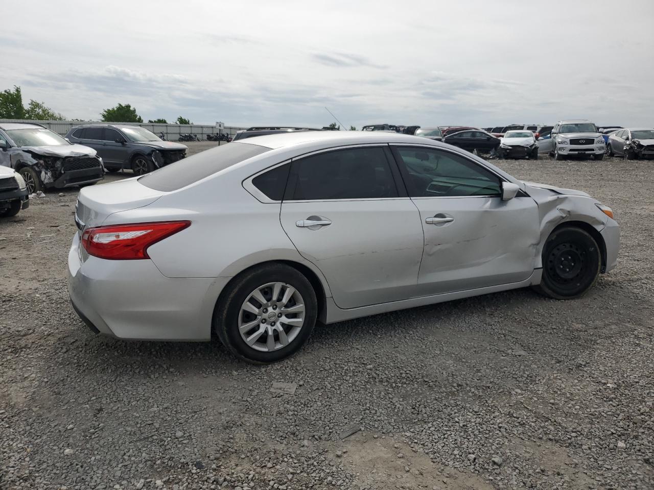 1N4AL3AP0GC142615 2016 Nissan Altima 2.5