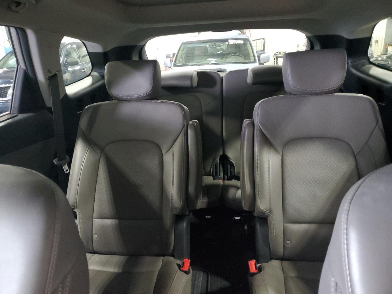 KM8SRDHF0HU251762 2017 Hyundai Santa Fe Se Ultimate