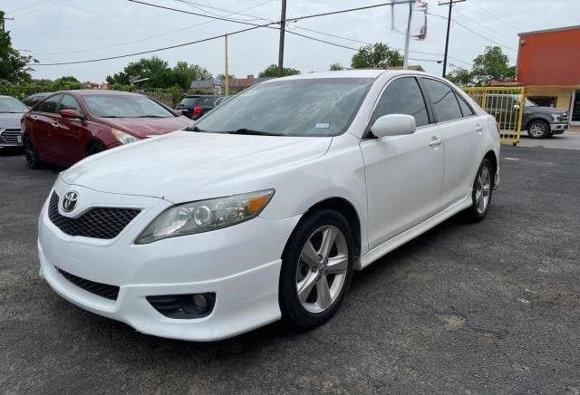 Lot #2477802040 2011 TOYOTA CAMRY BASE salvage car