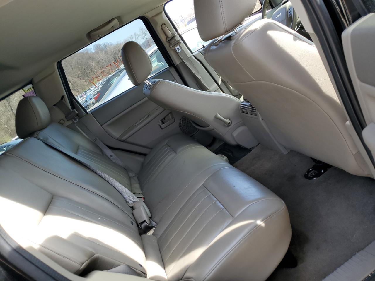 1J4GR48K06C350697 2006 Jeep Grand Cherokee Laredo