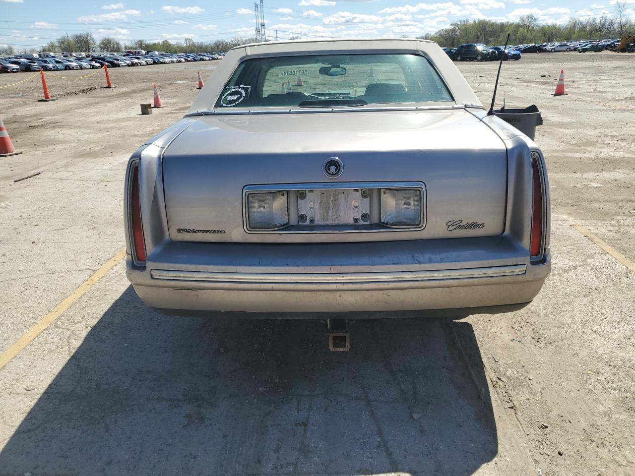 1G6KD54Y6XU711234 1999 Cadillac Deville