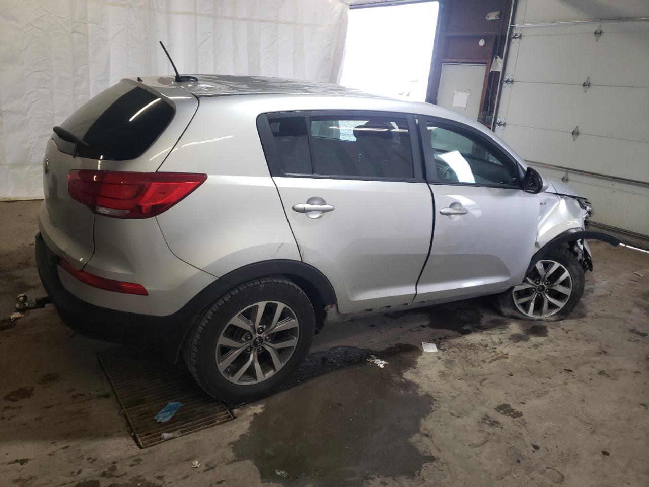 KNDPBCAC3F7792258 2015 Kia Sportage Lx