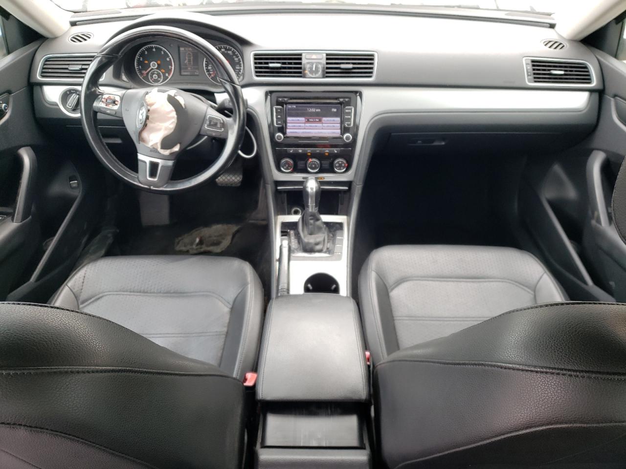 1VWBP7A3XDC097991 2013 Volkswagen Passat Se