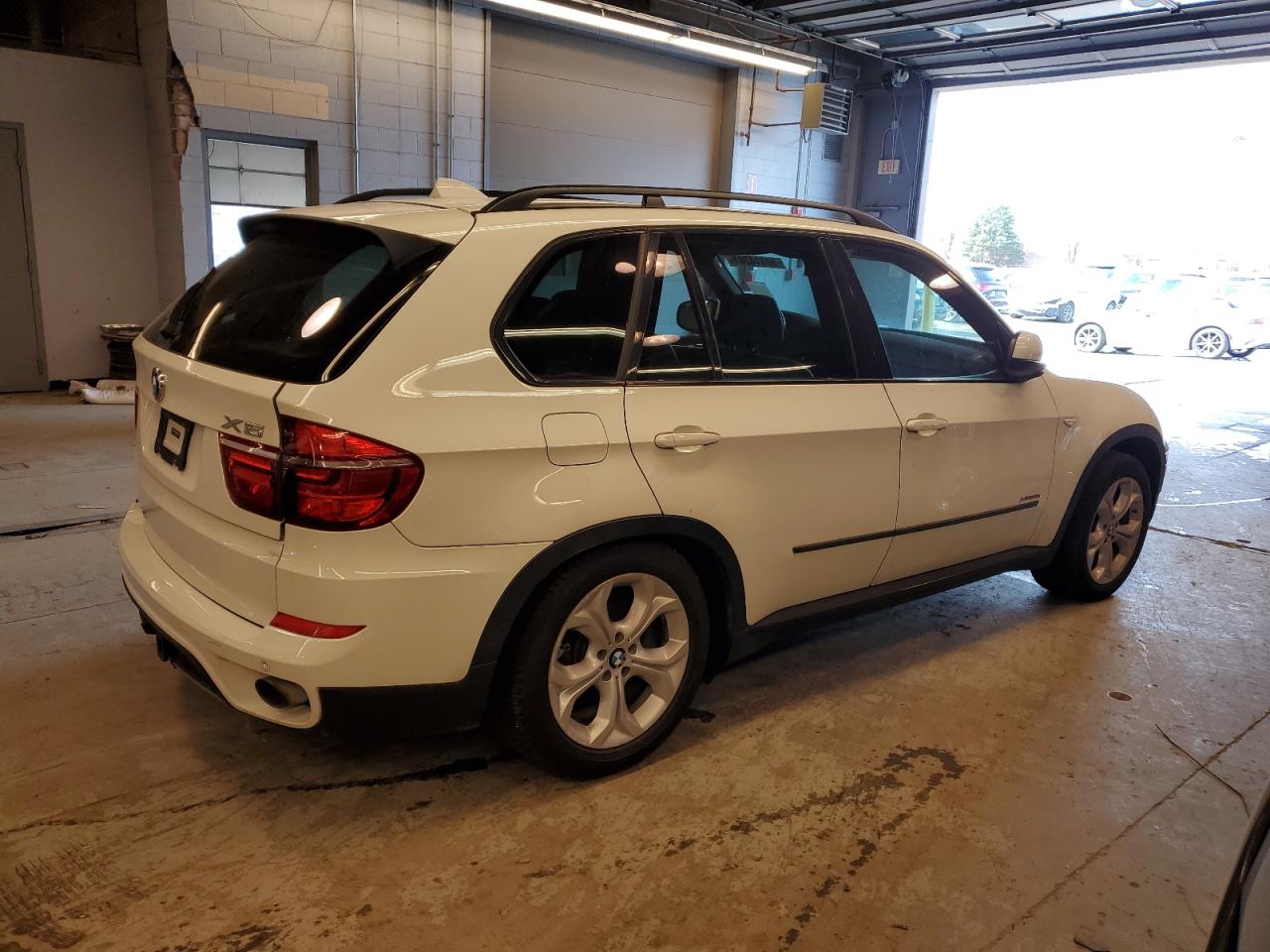 2013 BMW X5 xDrive35I vin: 5UXZV4C57DL993877