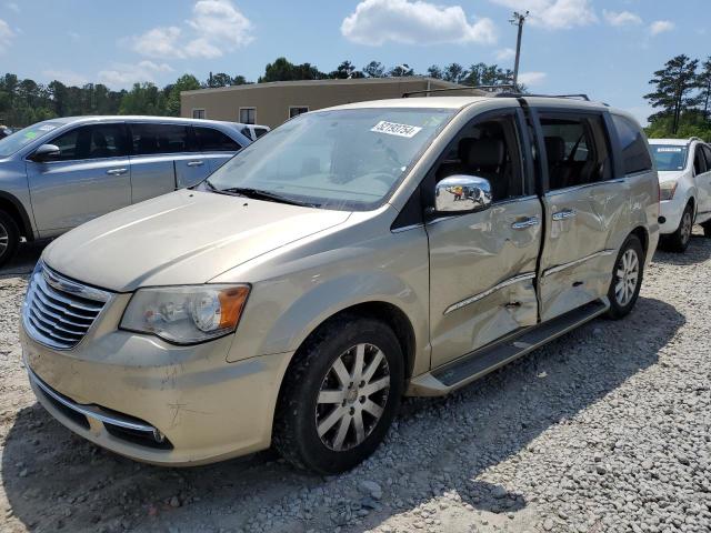 Lot #2489832820 2012 CHRYSLER TOWN & COU salvage car