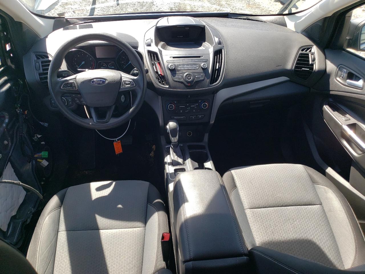 1FMCU9GD8JUA51069 2018 Ford Escape Se