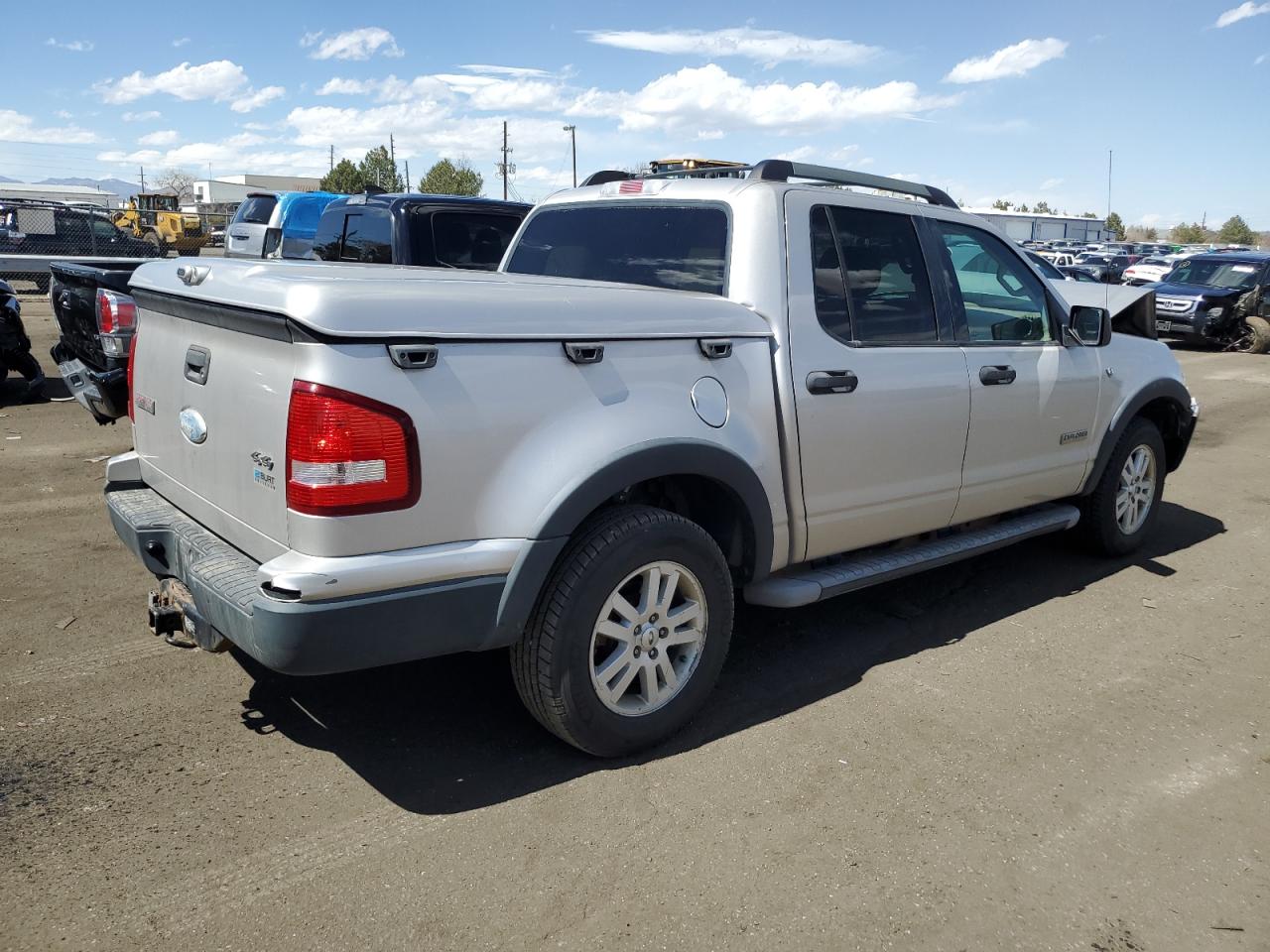 1FMEU518X7UB18115 2007 Ford Explorer Sport Trac Xlt