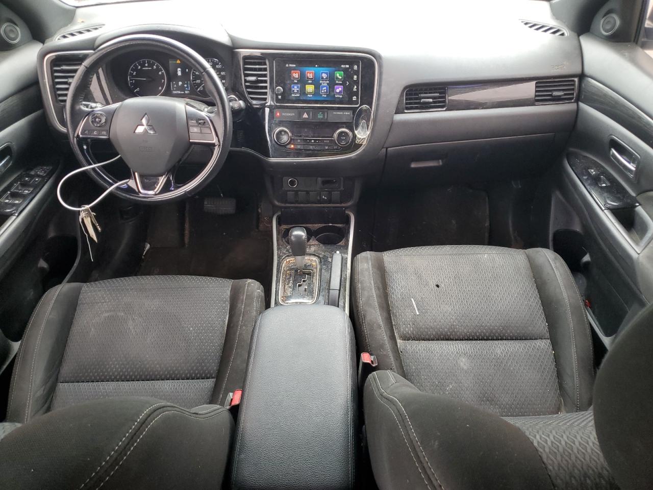 JA4AD3A37JZ019848 2018 Mitsubishi Outlander Se