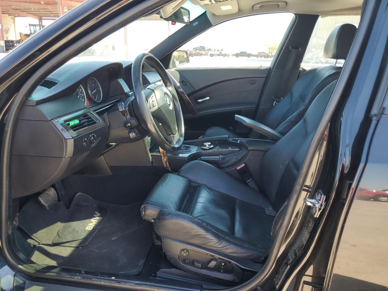 WBANA73554B801579 2004 BMW 530 I