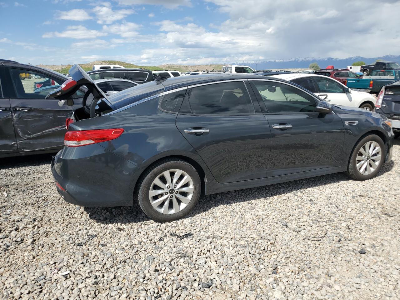 5XXGU4L36GG085550 2016 Kia Optima Ex