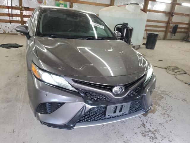 Lot #2461705452 2018 TOYOTA CAMRY XSE salvage car